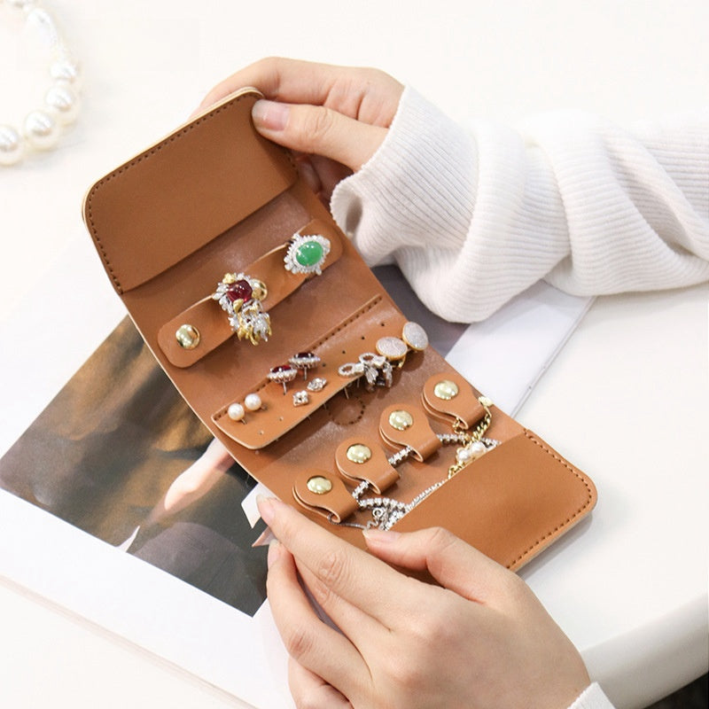트렌디 여행용 가죽 파우치 롤 (쇼룸) Trendy Travel Jewelry Roll