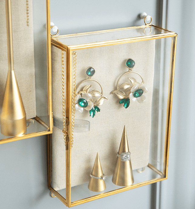 앤틱 골드 프레임 디스플레이 Antique Gold Frame